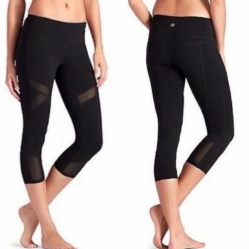 Athleta Black Crop Legging with Mesh Insets EUC